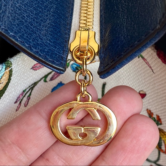 Gucci #550140 Large Linea Canvas Tote - Picture 11 of 16